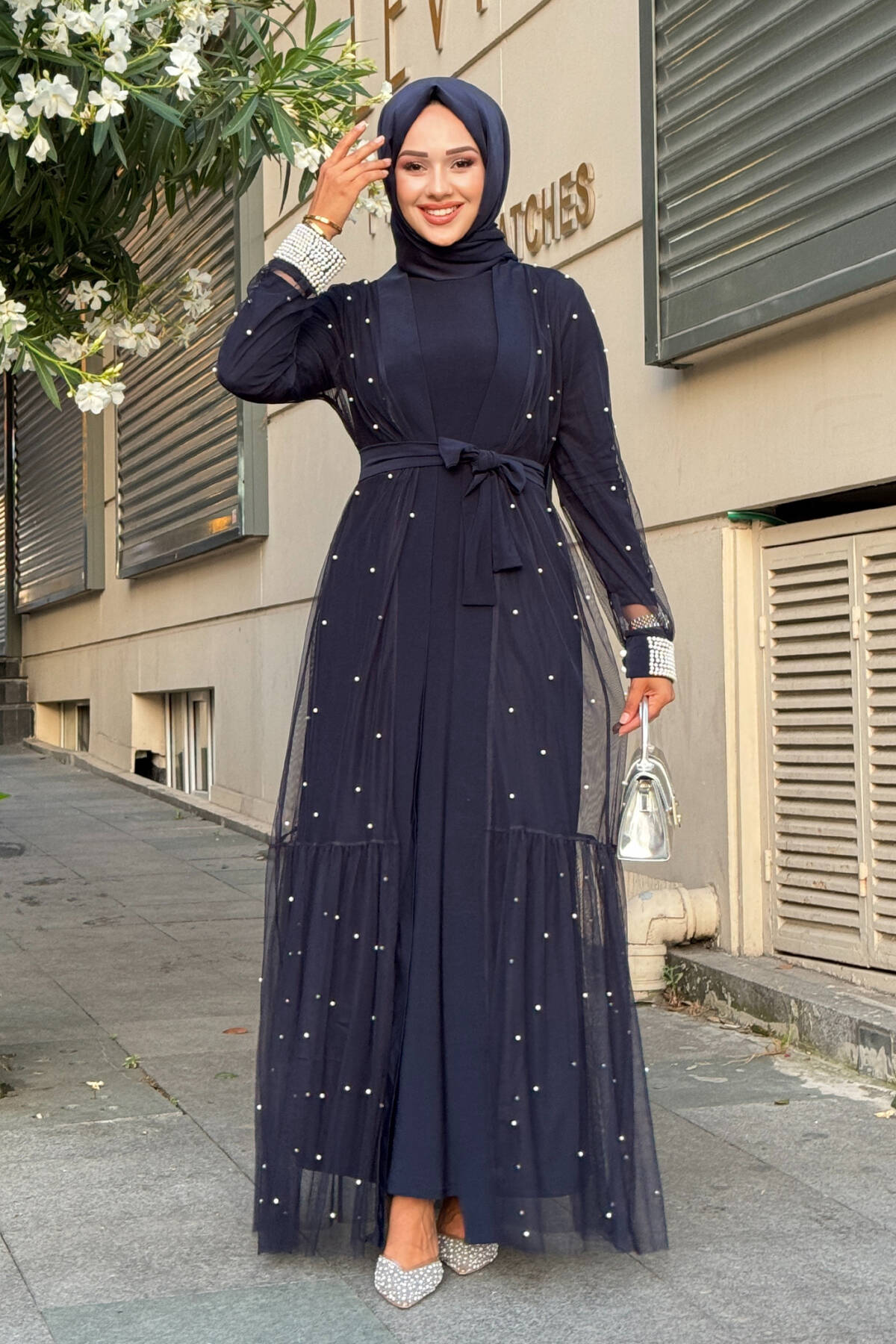 KOLLARI İNCİ İŞLEMELİ ABAYA LACİVERT - 1